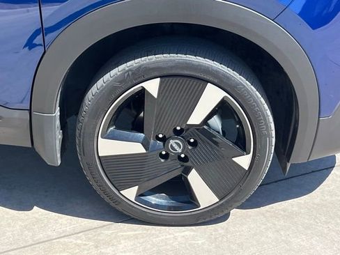 Used 2025 Nissan Kicks SR FWD image 7