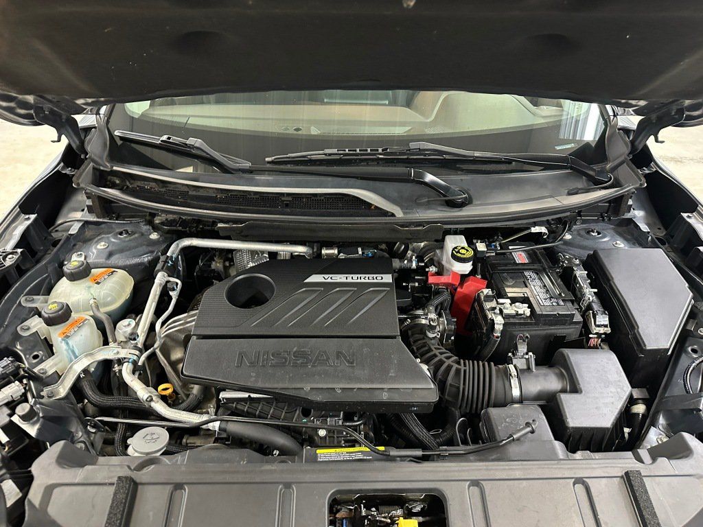 Used 2023 Nissan Rogue S FWD image 34