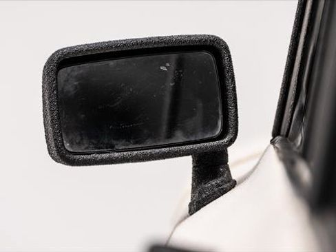 Used 1988 Jeep Grand Wagoneer image 13