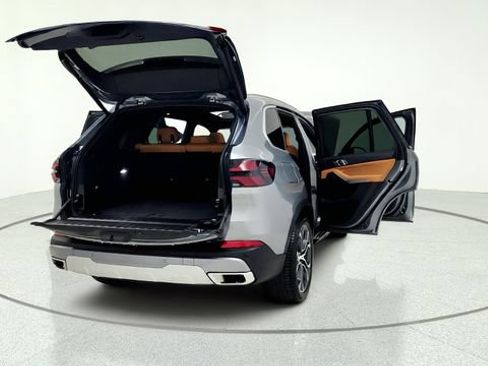 Used 2025 BMW X5 sDrive40i w/ Parking Assistance Package RWD image 18