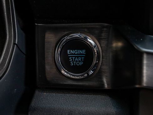 Used 2024 Ford F250 Lariat w/ Lariat Ultimate Package AWD/4WD image 21