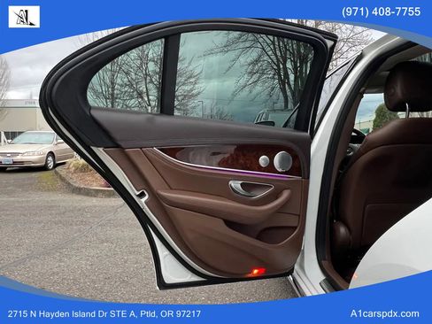Used 2017 Mercedes-Benz E 300 w/ Premium 1 Package image 10