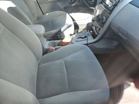 Used 2012 Toyota Corolla LE image 5