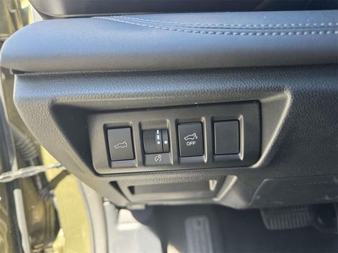 Used 2023 Subaru Outback Limited image 18