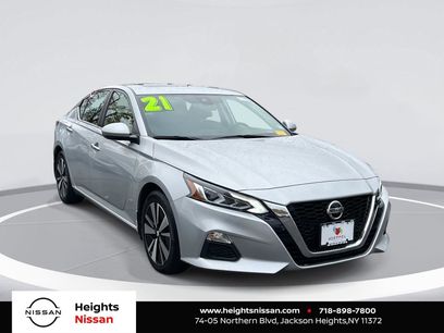 Certified 2021 Nissan Altima 2.5 SV w/ SV Premium Package
