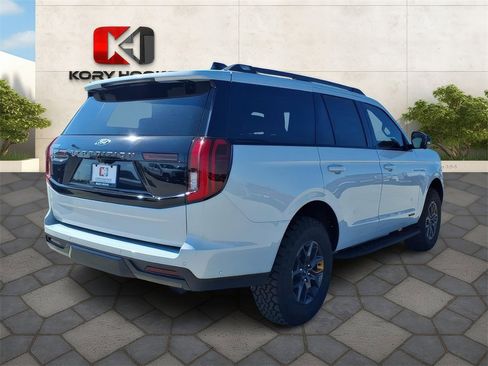 New 2025 Ford Expedition Tremor image 3