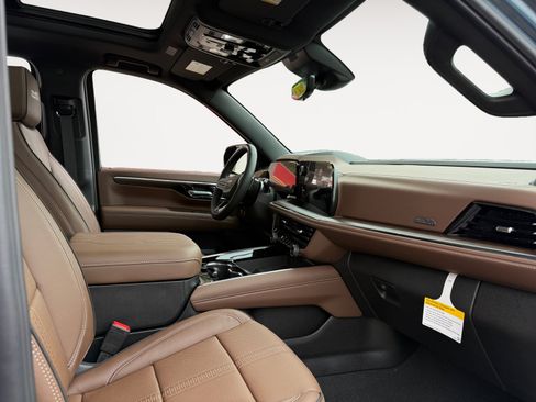 New 2026 Chevrolet Tahoe High Country AWD/4WD image 15