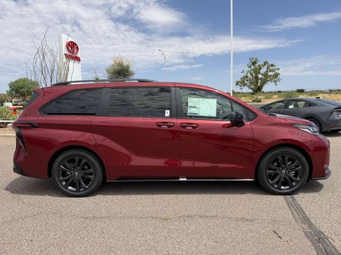 New 2026 Toyota Sienna XSE FWD image 6