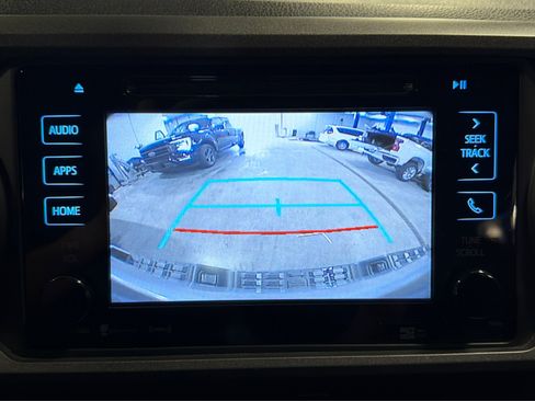 Used 2019 Toyota Tacoma TRD Sport w/ Technology Package AWD/4WD image 29