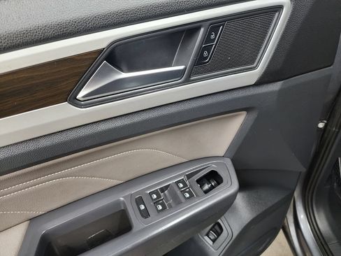 Used 2021 Volkswagen Atlas SE w/ Panoramic Sunroof Package AWD/4WD image 10