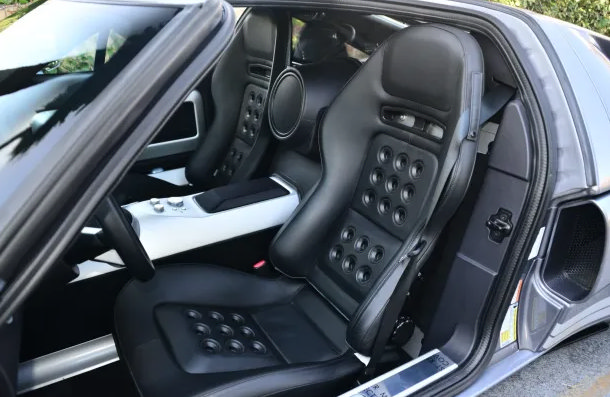 Used 2006 Ford GT RWD image 55