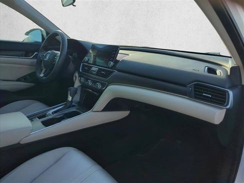 Used 2019 Honda Accord EX image 27