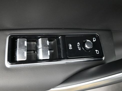 New 2026 Jaguar F-PACE R-Dynamic S image 21