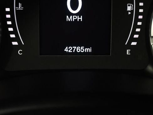 Used 2016 Jeep Renegade Latitude w/ Cold Weather Group AWD/4WD image 26