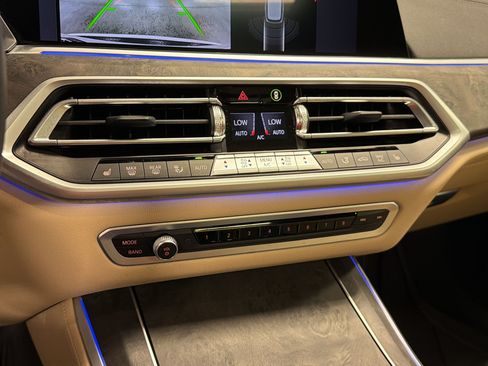 Certified 2022 BMW X5 sDrive40i w/ Premium Package RWD image 25