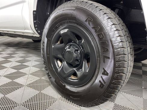 Used 2023 Toyota Tacoma SR5 RWD image 11