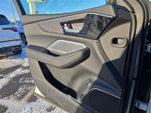 New 2026 Acura MDX SH-AWD w/Advance image 17