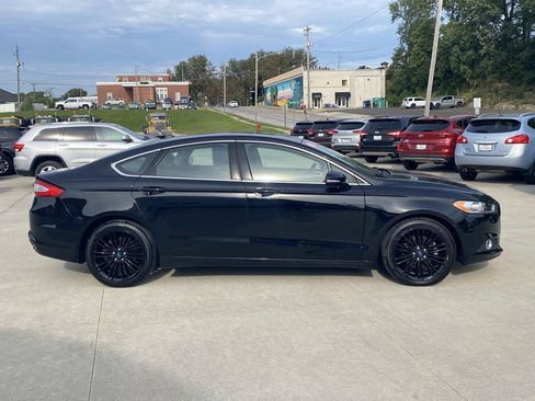 Used 2016 Ford Fusion SE w/ Equipment Group 202A AWD/4WD image 5
