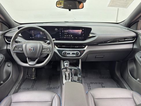 Used 2024 Buick Envista Sport Touring w/ Convenience I Package FWD image 11