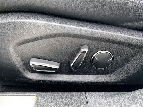 Used 2019 Ford Fusion Titanium FWD image 30