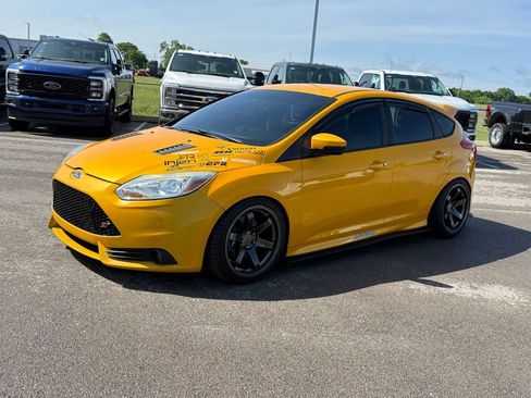 Used 2013 Ford Focus ST FWD image 22