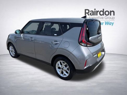 Used 2023 Kia Soul S FWD image 5