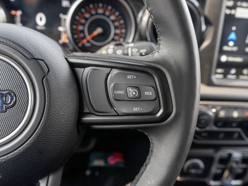 Used 2022 Jeep Wrangler Unlimited Sport AWD/4WD image 25