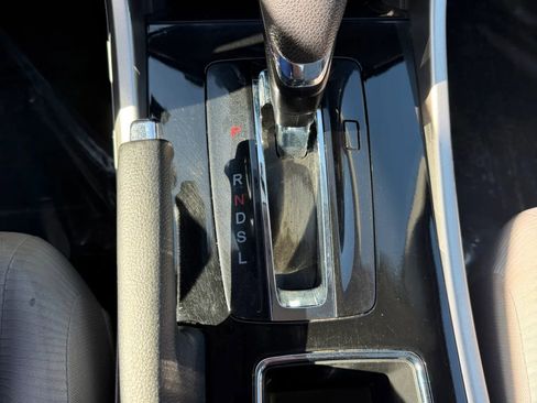 Used 2017 Honda Accord LX image 24