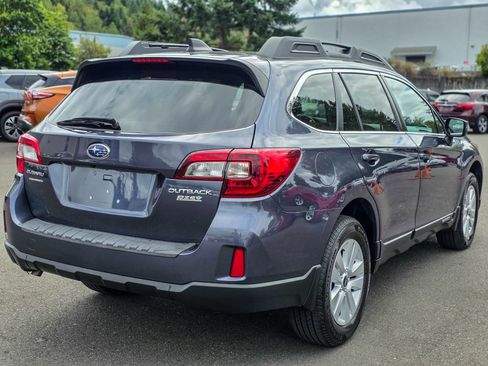 Used 2016 Subaru Outback 2.5i Premium AWD/4WD image 9