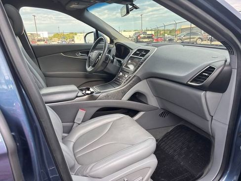 Certified 2019 Lincoln Nautilus Reserve image 9