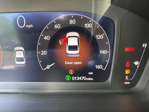 Used 2025 Honda Accord SE image 13