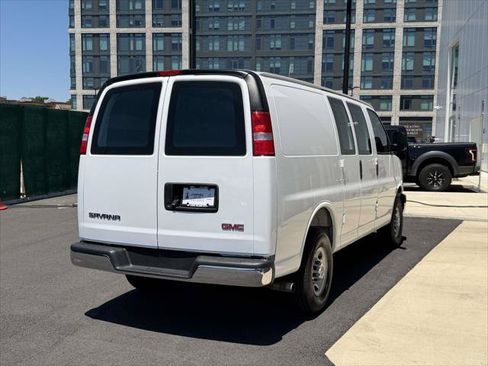 Used 2025 GMC Savana 2500 w/ Driver Convenience Package RWD image 6