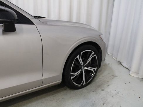 Used 2024 Volvo S60 B5 Plus w/ Climate Package AWD/4WD image 27