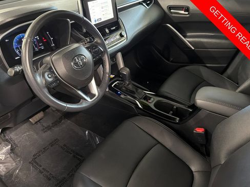 Certified 2023 Toyota Corolla Cross XLE w/ Convenience Package FWD image 11