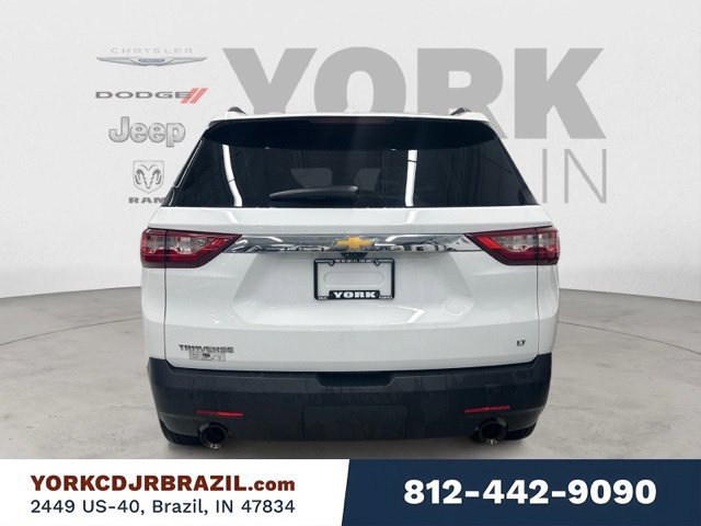 Used 2021 Chevrolet Traverse LT w/ LT Premium Package FWD image 4