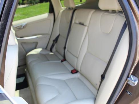Used 2015 Volvo XC60 T5 AWD/4WD image 24