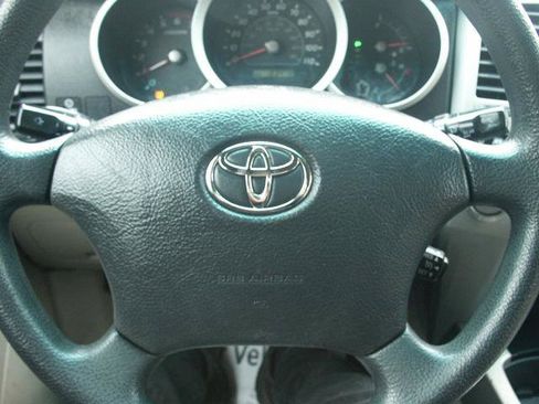 Used 2007 Toyota 4Runner SR5 AWD/4WD image 9