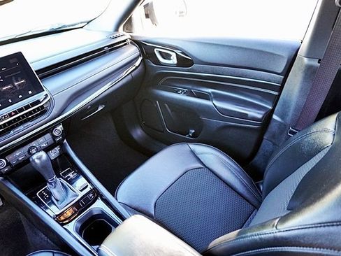 Used 2022 Jeep Compass Altitude image 21