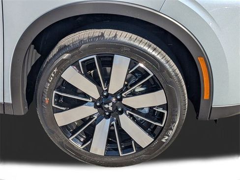 New 2026 Mitsubishi Outlander SE image 10