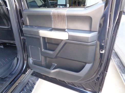 Used 2020 Ford F250 Lariat w/ Chrome Package image 79