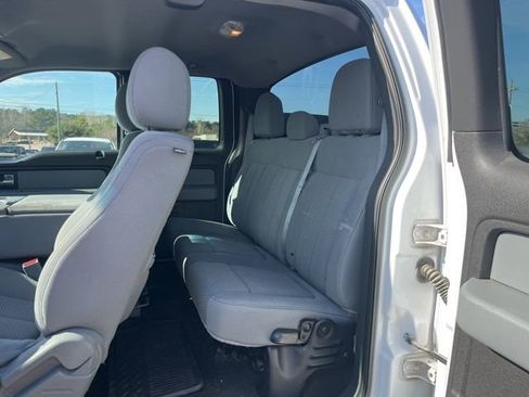 Used 2014 Ford F150 XLT w/ XLT Chrome Package image 8