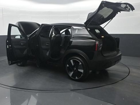 Used 2026 Nissan Kicks SR FWD image 38