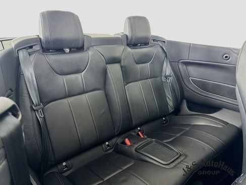 Used 2018 Land Rover Range Rover Evoque SE Dynamic image 34