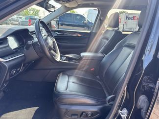 Used 2021 Jeep Grand Cherokee L Laredo w/ Luxury Tech Group I AWD/4WD video 3