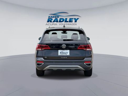 Certified 2023 Volkswagen Taos SE FWD image 3