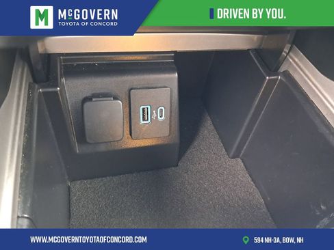 Used 2023 Ford Explorer Limited image 33