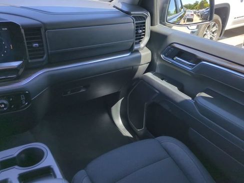 Used 2025 Chevrolet Silverado 1500 LT RWD image 19
