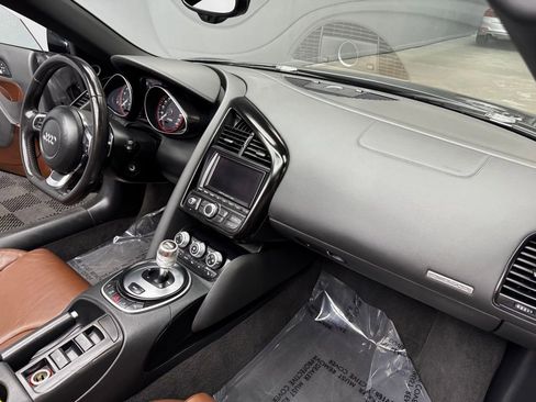 Used 2011 Audi R8 V10 AWD/4WD image 39