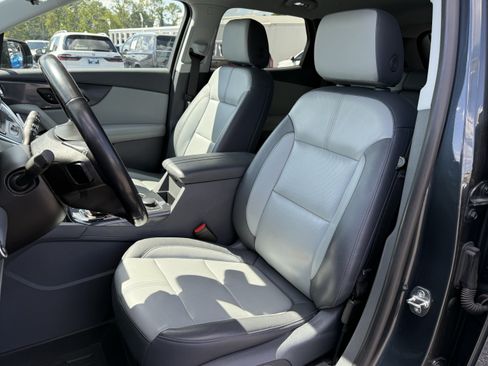Used 2019 Chevrolet Blazer LT w/ Sound & Technology Package FWD image 7