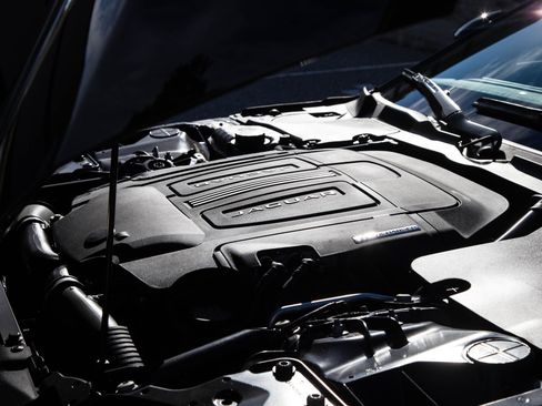 Used 2015 Jaguar F-TYPE S image 31